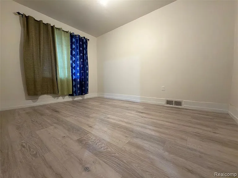 17196 Shields Ave — Photo 19