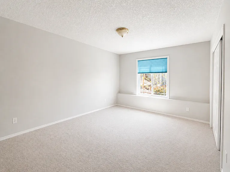 2437 SW Linneman Dr — Photo 14