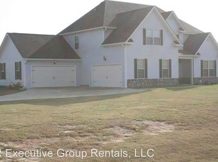 8 Chickasaw Trl, Fort Mitchell, AL 36856