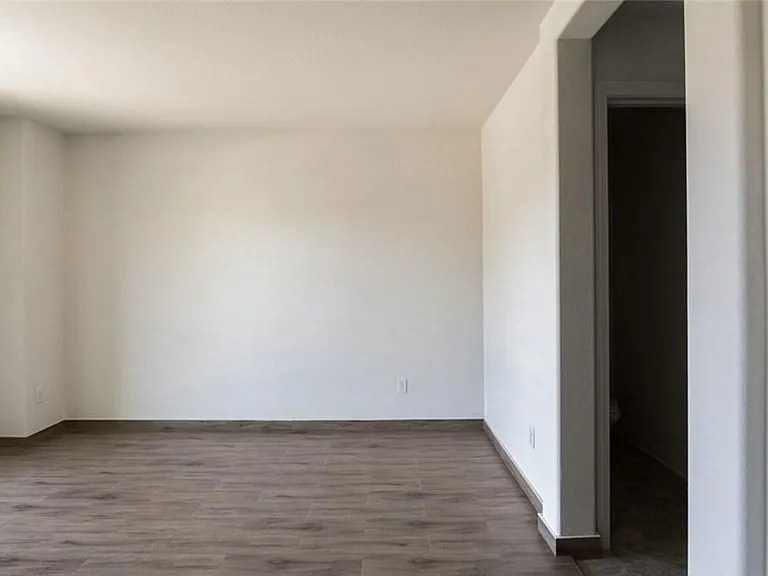 8017 Yeager St — Photo 7