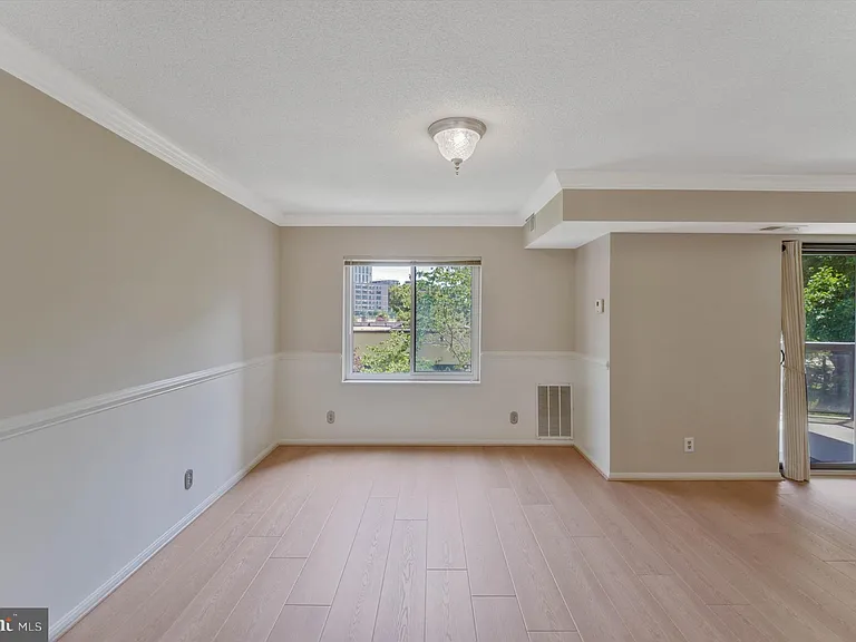 8360 Greensboro Dr #208 — Photo 14