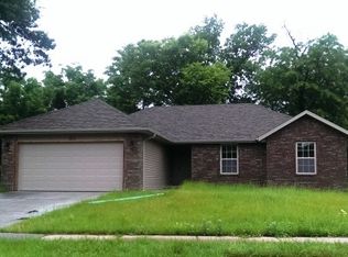 2048 S Fisk Ave, Springfield, MO 65807