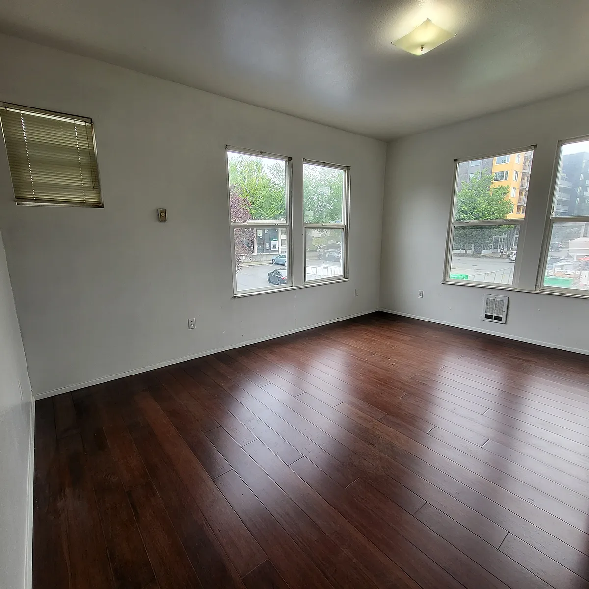 Building Photo - 3716 S Angeline St #17
