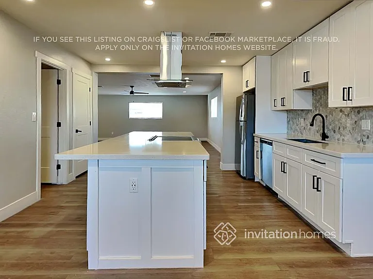 856 E 9th Ave — Photo 8