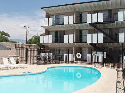 2 bed, 1.5 bath, 950 sqft, $1,150 — Photo 1