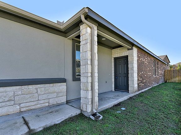 4th image of 241 Braeden Brooke Dr