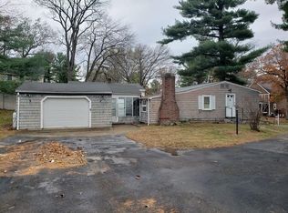 17 Taylor St, Georgetown, MA 01833