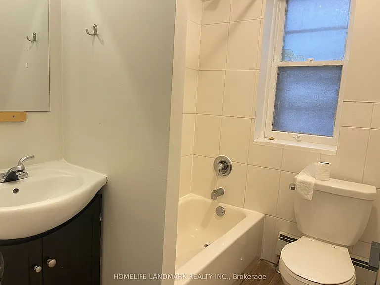 987 Main St E #1 — Photo 16