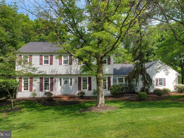 30 Saddle Dr, Furlong, PA 18925