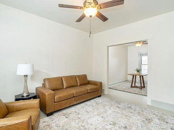 5th image of 10 Hunt Pl #28