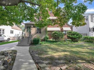 734 Neff Rd, Grosse Pointe, MI 48230