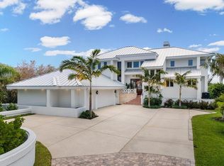 433 Saint Andrews Dr, Belleair, FL 33756