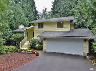 9202 Glacier View Dr NW, Silverdale, WA 98383