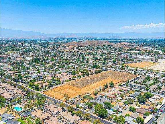 4th image of 3907 Polk St Lot 12