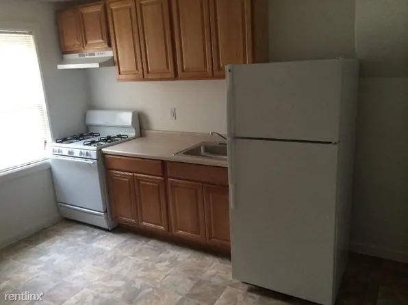 2426 Etting St, Baltimore, MD 21217