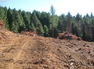 625 Wolf Valley Dr, Umpqua, OR 97486