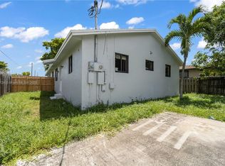 303 NW 7th St, Hallandale Beach, FL 33009