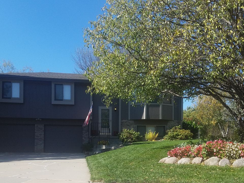 1st image of 6728 S 153rd Cir