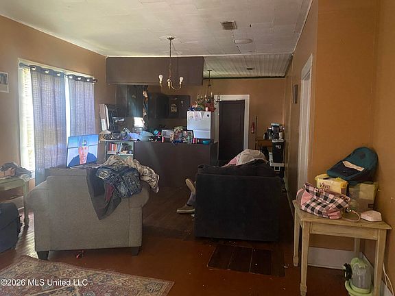 2nd image of 517 S 5th St