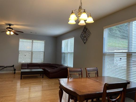4th image of 3317 Fernview Dr