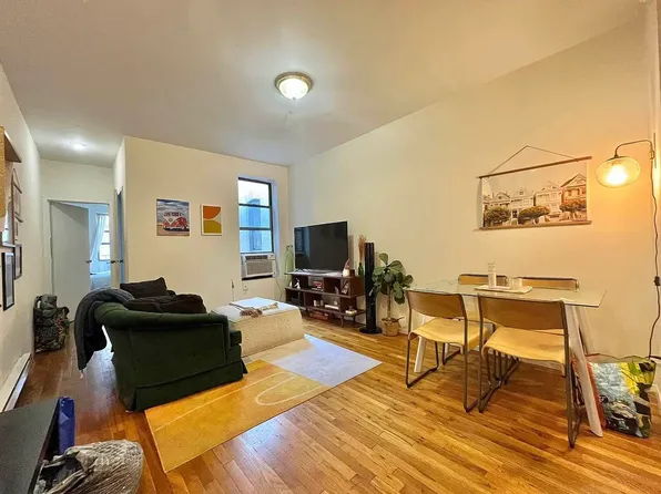 488 Amsterdam Avenue image 1 of 9