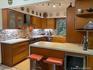 2nd image of 8290 SW 43rd St
