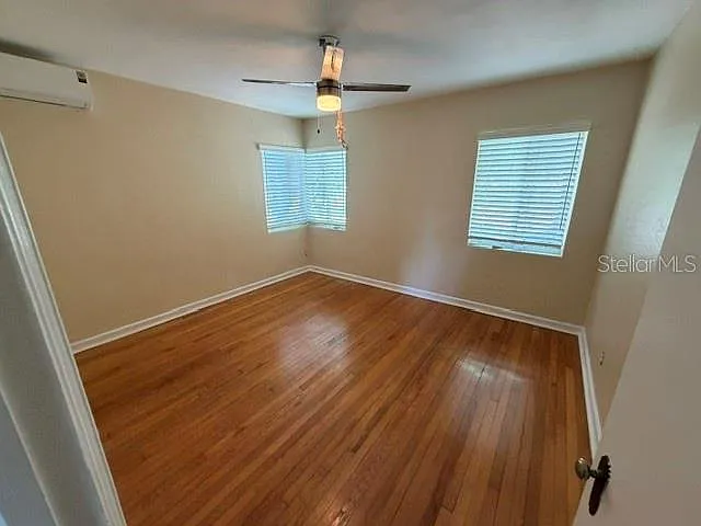 1009 E Marks St — Photo 16