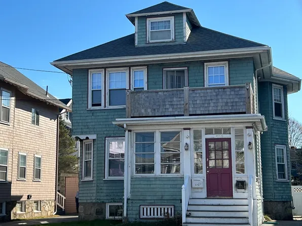 578 Weld St, West Roxbury, MA 02132