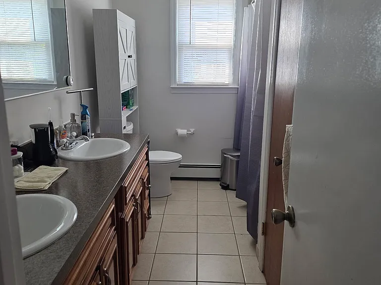 250 Meadow Ln #2 — Photo 4