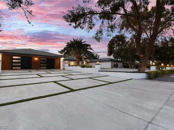 7167 La Puebla St, Las Vegas, NV 89120