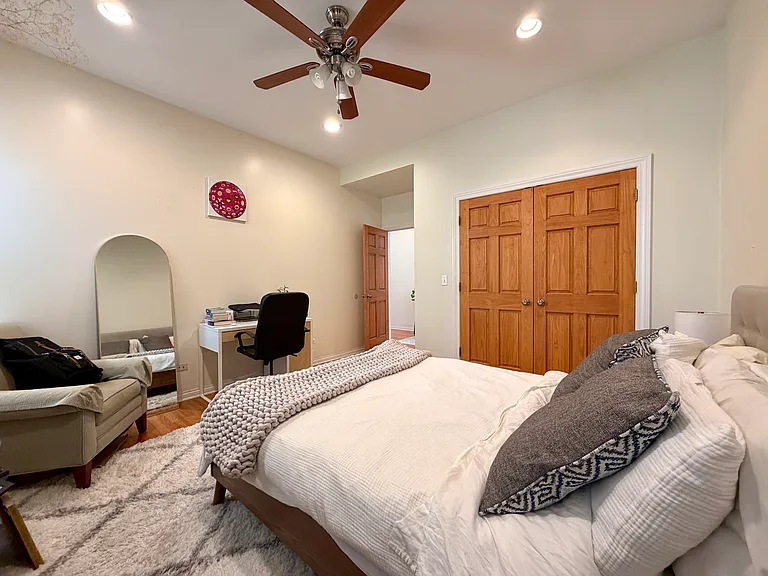 2632 N Fairfield Ave #2 — Photo 13