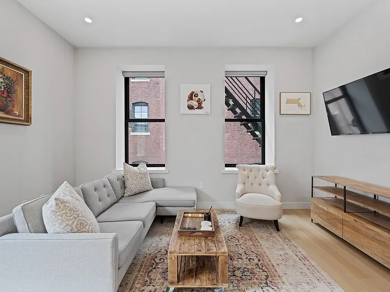 355 Congress St #404 — Photo 6