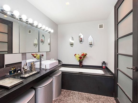 3rd image of 20 Pine St APT 1605