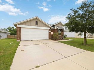 107 Saranac Dr, Elgin, TX 78621