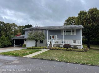 14 Lincoln St, Old Forge, PA 18518