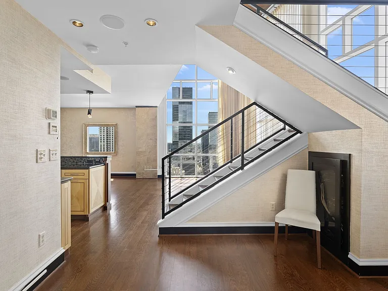 555 Church St #2300 — Photo 4