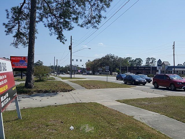 2nd image of 110 W General Screven Way