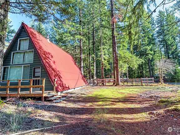 4th image of 132 Cowlitz View Drive