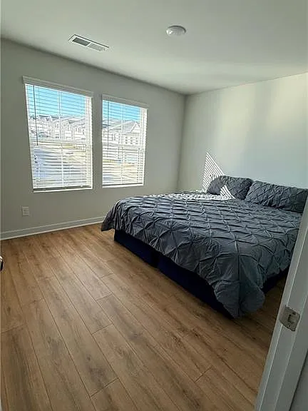 1030 Sutherland Ln — Photo 15