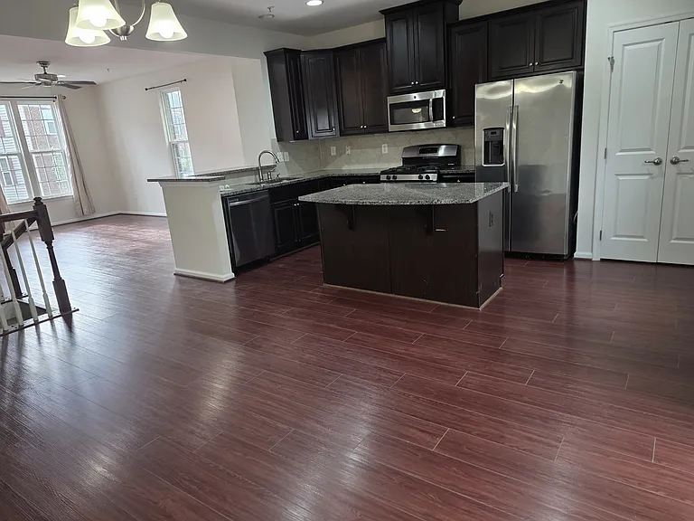 8071 Locust Mill St — Photo 10