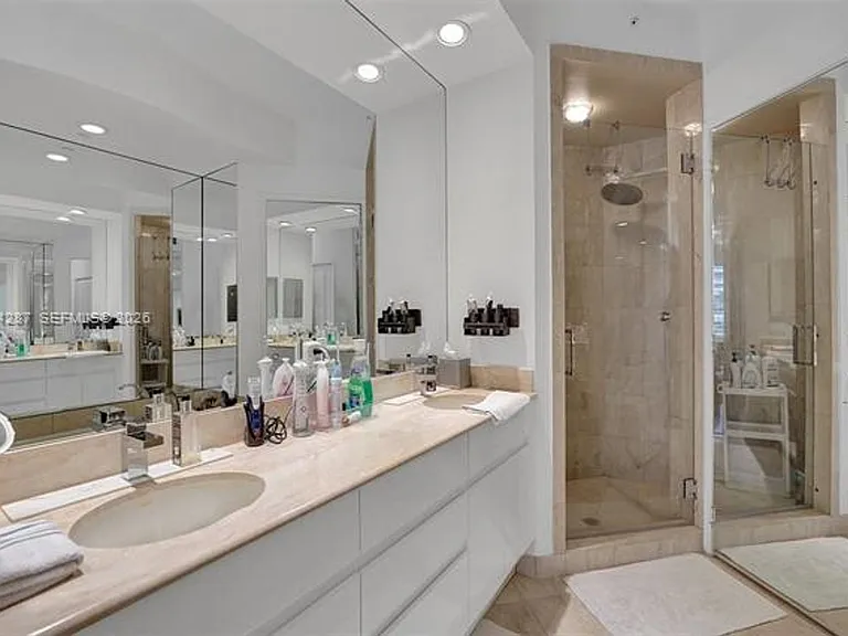 715 Crandon Blvd #406 — Photo 6