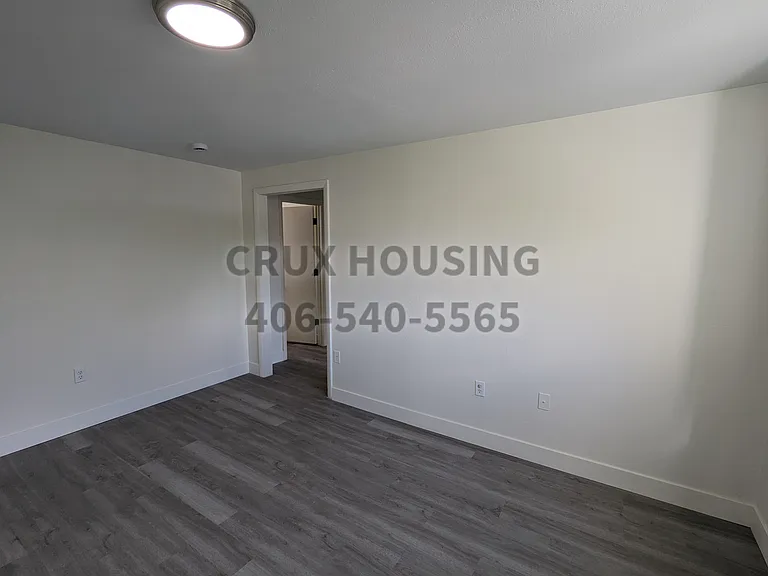 621 6th Ave N #5 — Photo 2