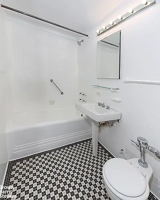 Rented by Brown Harris Stevens | media 23