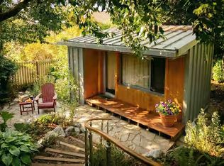 827 NW 106th St, Seattle, WA 98177