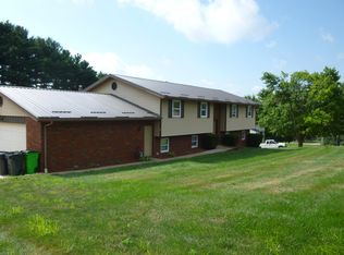 311 Luzern St SW, Sugarcreek, OH 44681