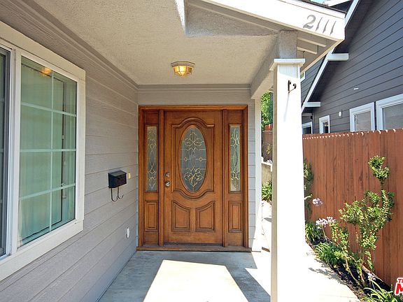 2nd image of 2111 Echo Park Ave