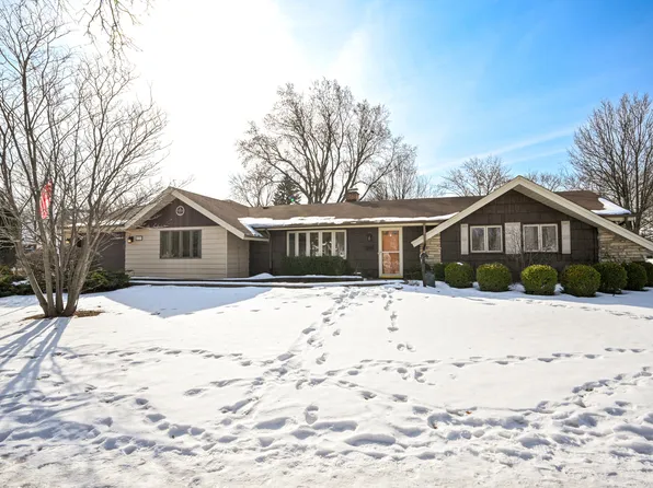 1727 Warwick Ln, Schaumburg, IL 60193