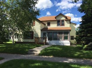 506 Woodland Ave, Crookston, MN 56716