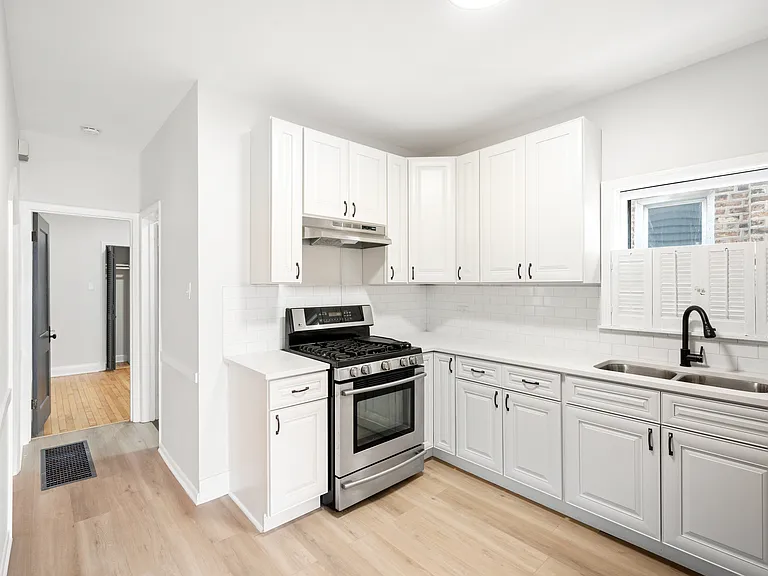 4849 W Hutchinson St #1 — Photo 9