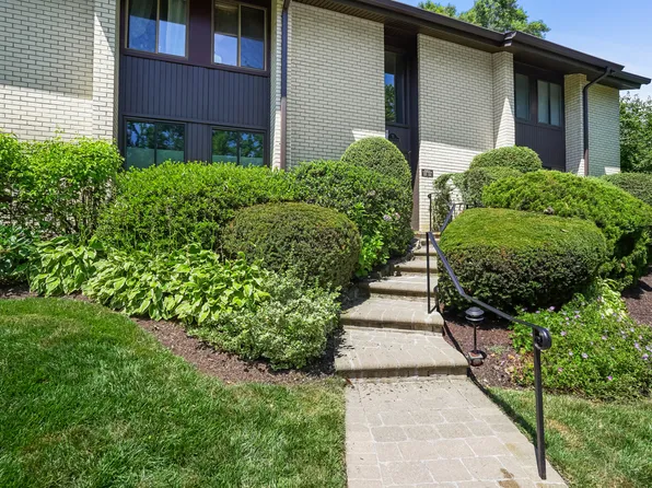 75 Courtland Avenue #9, Stamford, CT 06902